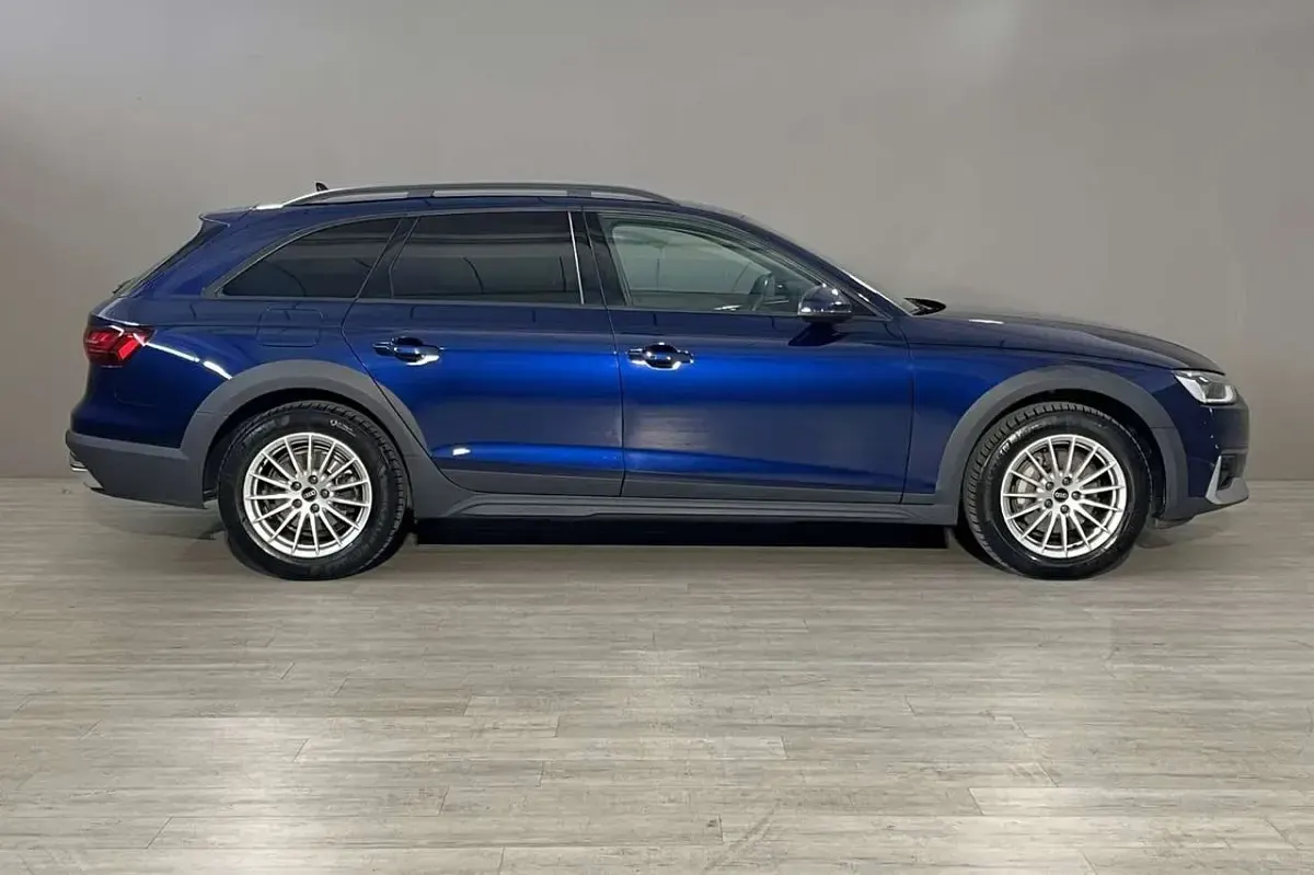 Usata Audi A4 Allroad Business 204 CV (150 kW) 2022 Blu met Station wagon