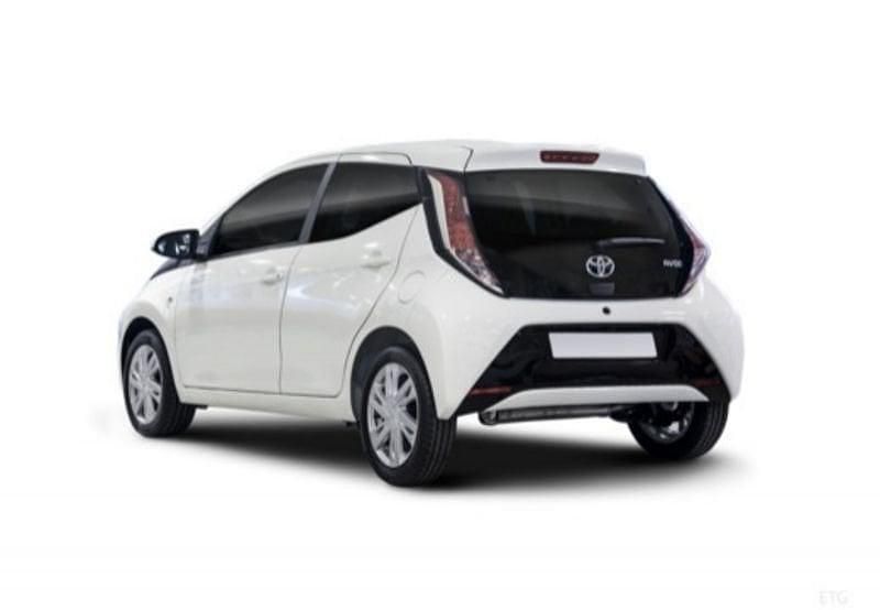 Brugt Toyota Aygo X-play 69 HK (50 kW) 2016 Hvid Hatchback