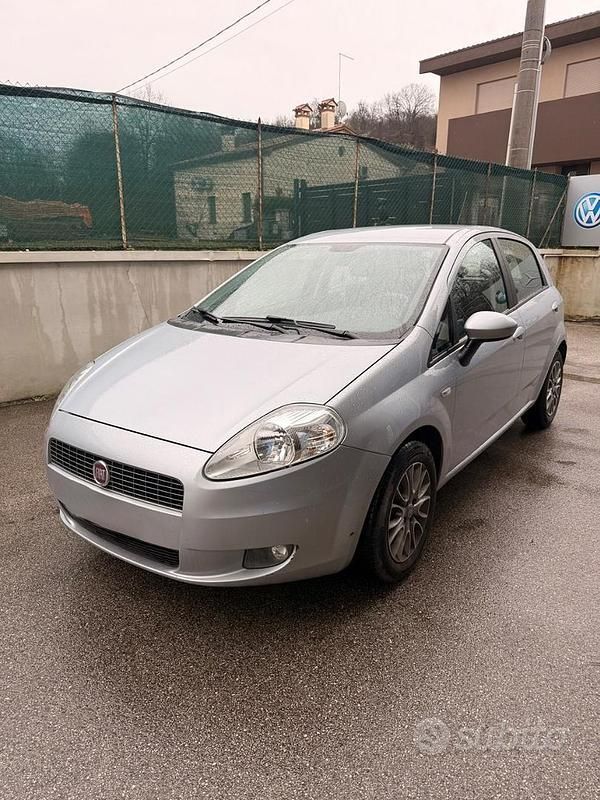 Usata Fiat Punto Active 65 CV (47 kW) 2008 Grigio Utilitaria