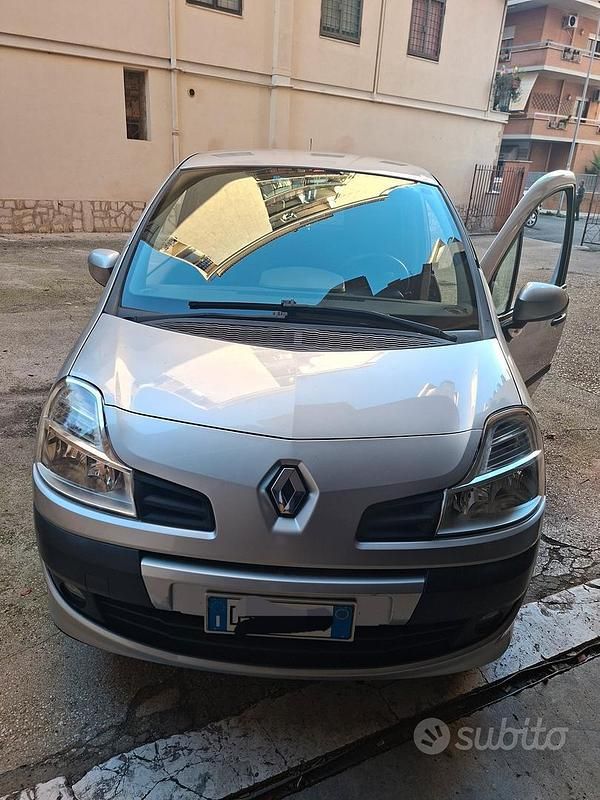 Usata Renault Grand Modus 75 CV (55 kW) 2008 Grigio Monovolume