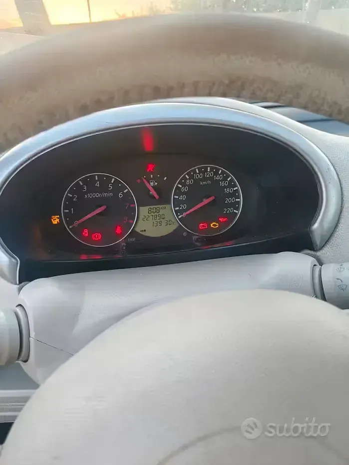 Usata Nissan Micra 80 CV (58 kW) 2006 Giallo Utilitaria