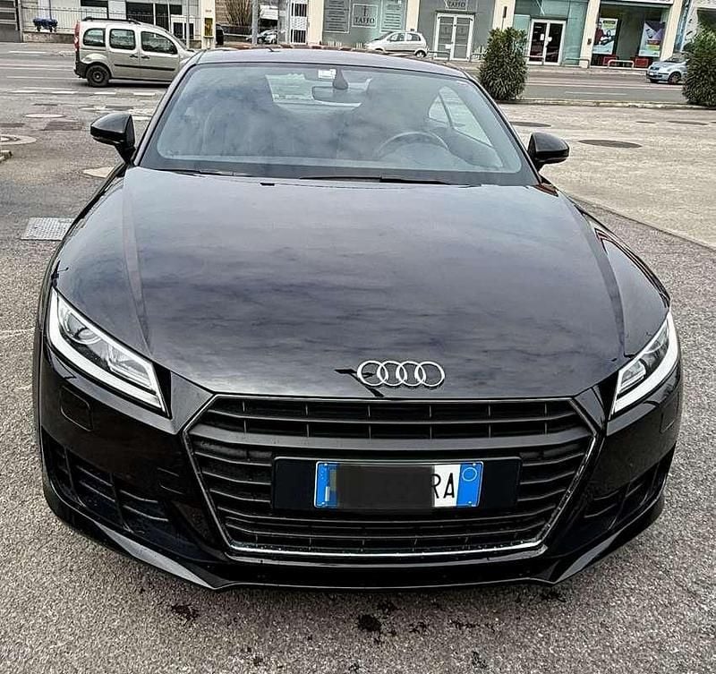 Usata Audi TT Design 180 CV (132 kW) 2017 Nero Coupé