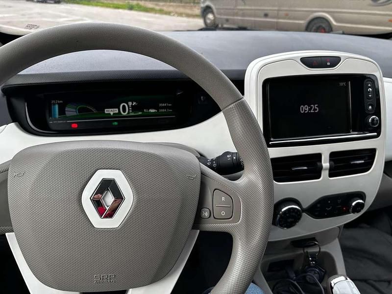 Usata Renault Zoe Life 42 kW (58 CV) 2018 Grigio Utilitaria