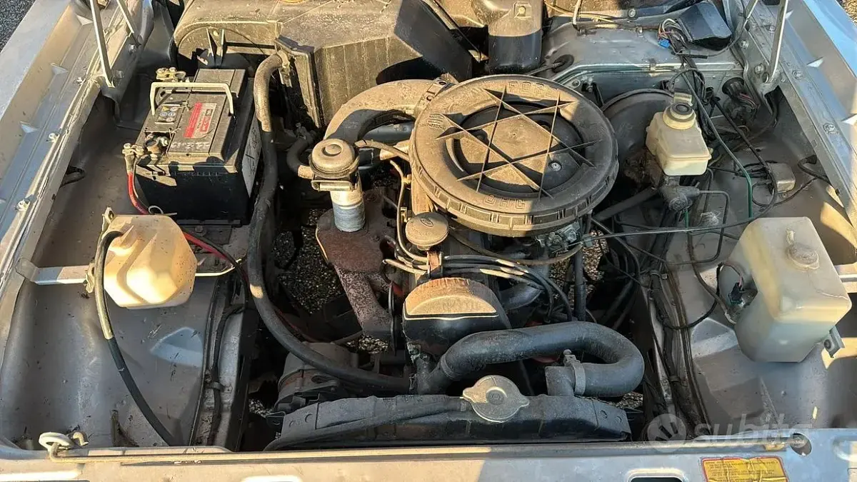 Usata Ford Taunus 63 CV (46 kW) 1982 Grigio Berlina