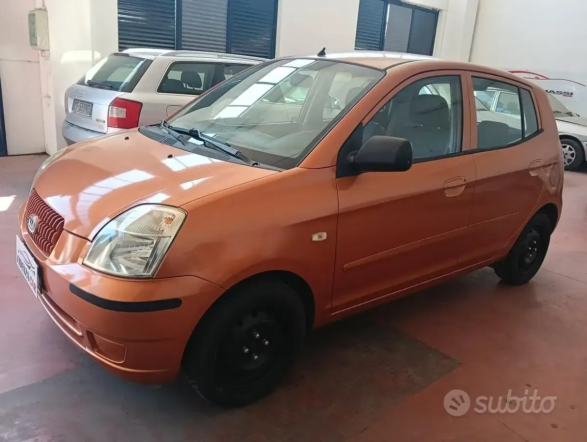 Usata Kia Picanto 61 CV (44 kW) 2005 Arancione Utilitaria