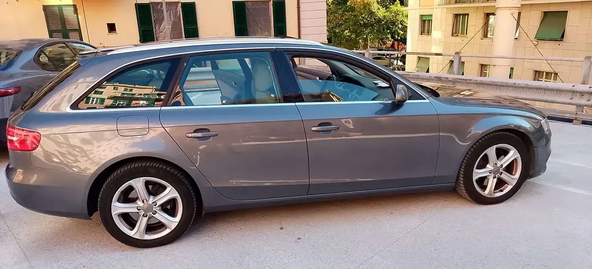 Usata Audi A4 Advanced Plus 177 CV (130 kW) 2012 Grigio Station wagon