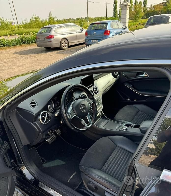 Usata Mercedes CLA220 AMG 230 CV (169 kW) 2015 Nero Berlina
