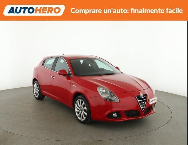 Usata Alfa Romeo Giulietta Distinctive 105 CV (77 kW) 2015 Rosso Utilitaria