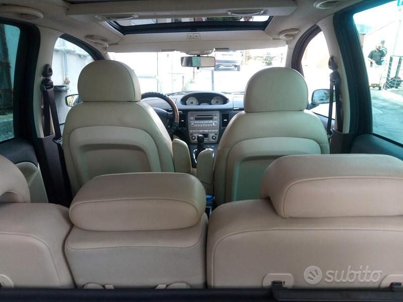 Usata Lancia Musa 101 CV (74 kW) 2004 Marrone Monovolume