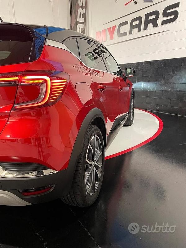 Usata Renault Captur Business 115 CV (84 kW) 2021 Rosso SUV