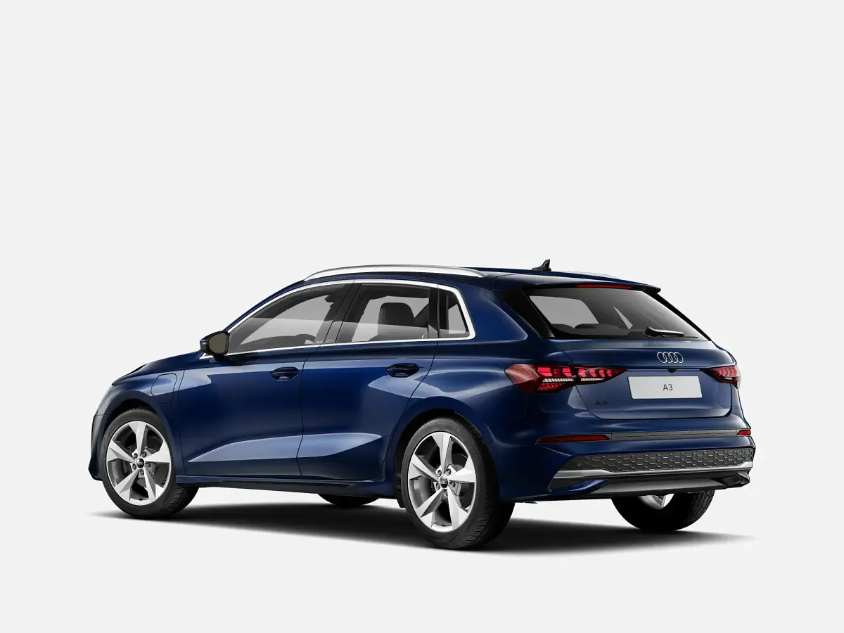 Nuova Audi A3 Sportback e-tron Advanced 150 CV (110 kW) 2026 Blu navarra metallizzato Utilitaria