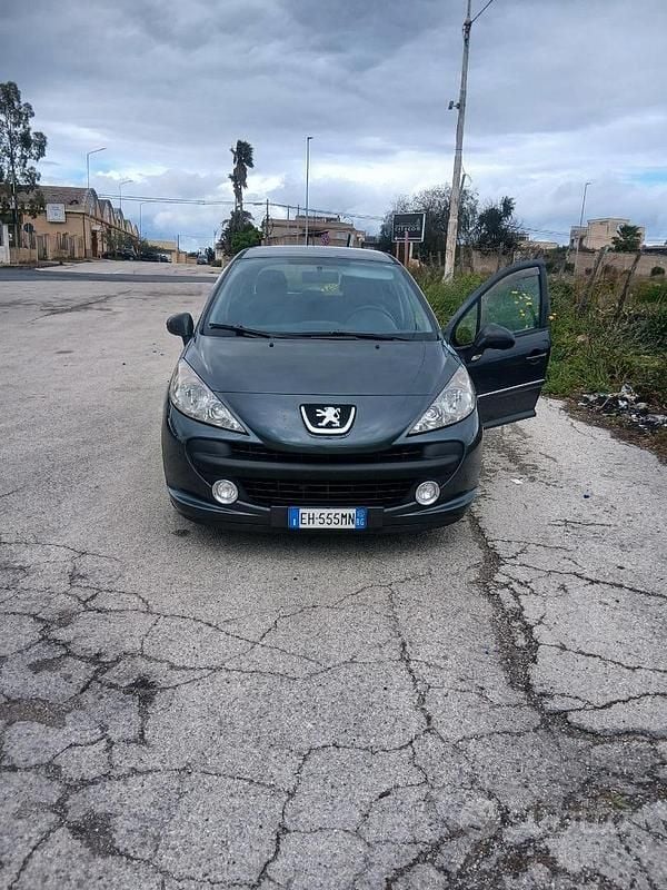 Usata Peugeot 207 2011 Grigio Berlina