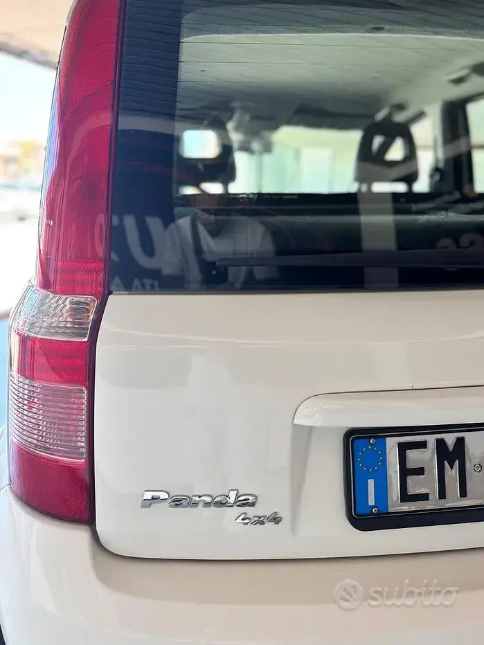 Second-hand Fiat Panda 4x4 75 CP (55 kW) 2012 Alb Hatchback