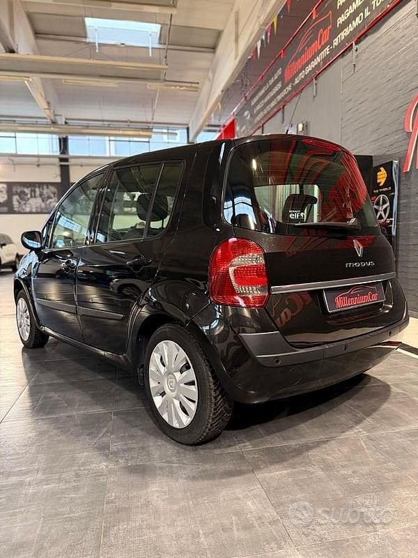 Usata Renault Modus 75 CV (55 kW) 2013 Nero Monovolume