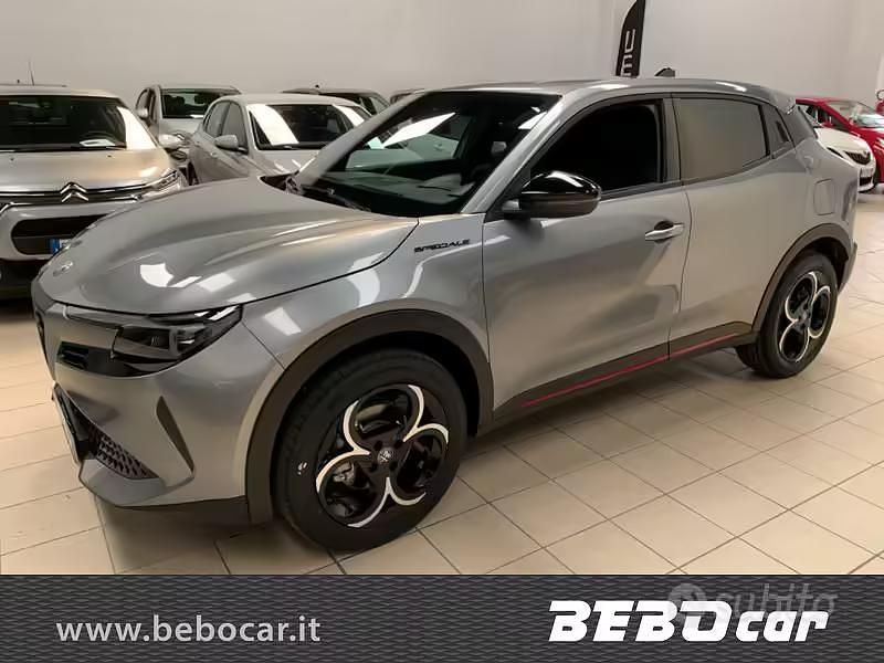 Nuova Alfa Romeo Junior 136 CV (100 kW) 2025 Grigio SUV