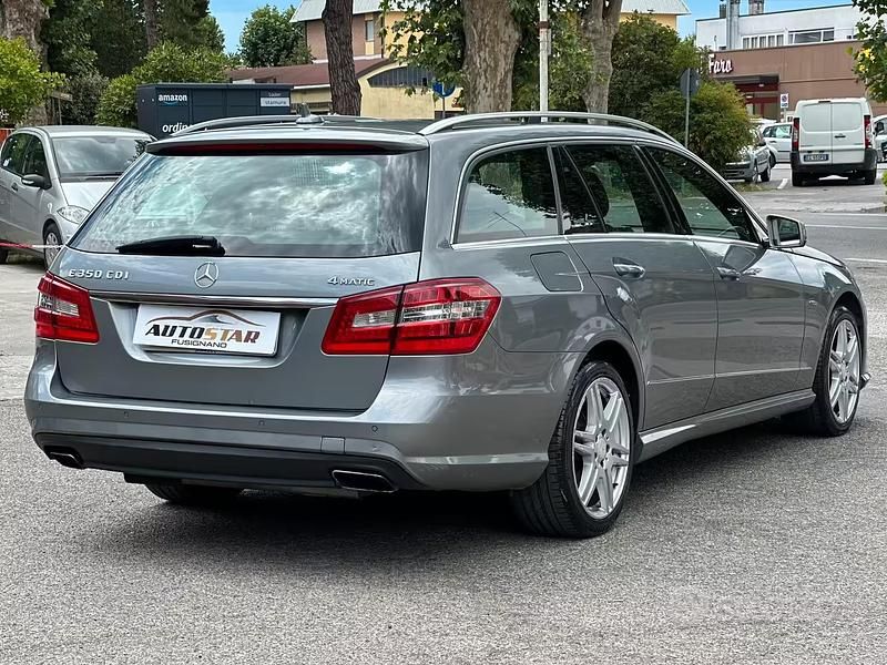 Usata Mercedes E350 Avantgarde 360 CV (264 kW) 2011 Grigio Station wagon