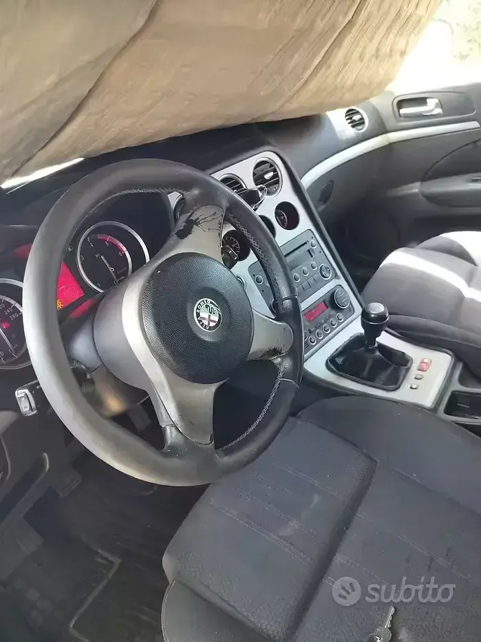 Usata Alfa Romeo 159 120 CV (88 kW) 2007 Grigio Station wagon