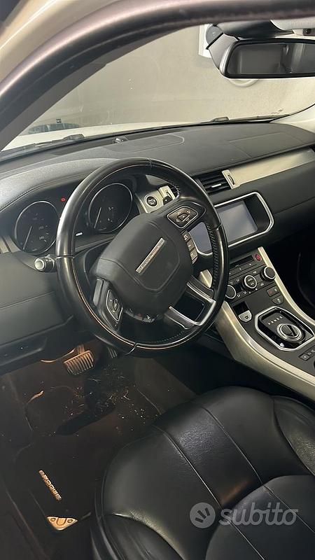 Usata Land Rover Range Rover evoque 150 CV (110 kW) 2018 Bianco Station wagon