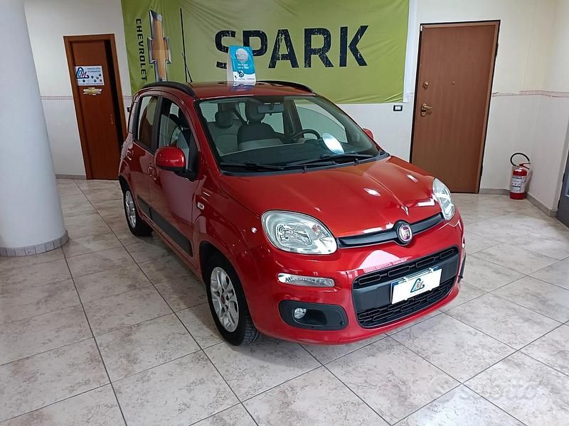 Usata Fiat Panda Easy 75 CV (55 kW) 2015 Rosso Berlina
