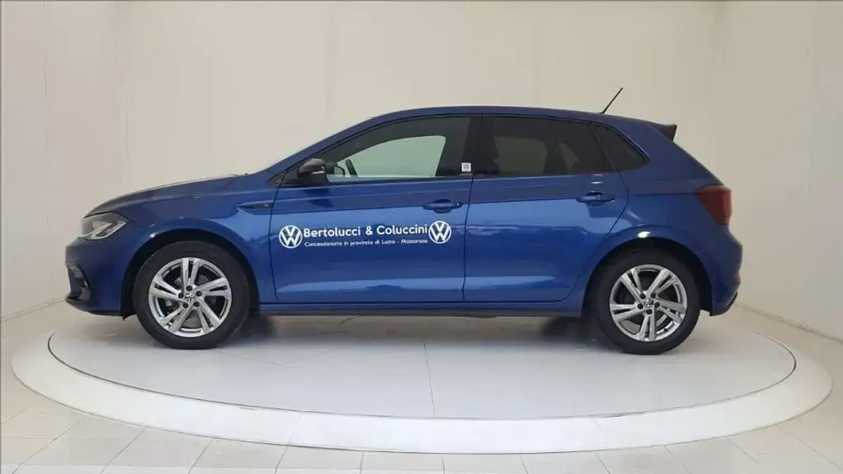 Usata VW Polo R-line 95 CV (69 kW) 2023 Blu/azzurro Berlina