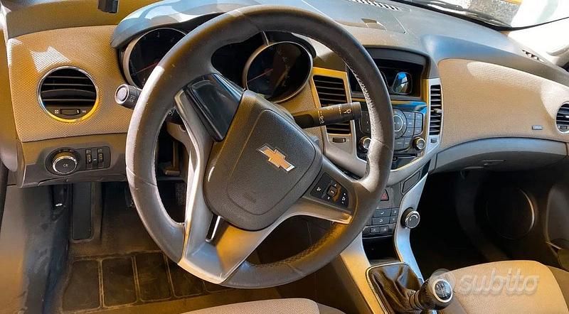 Usata Chevrolet Cruze 2009 Blu Utilitaria