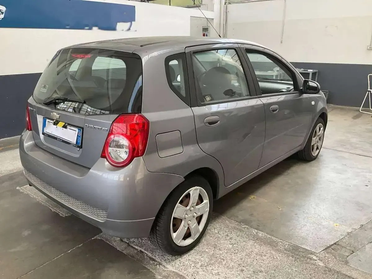 Usata Chevrolet Aveo LS 84 CV (61 kW) 2011 Grigio Berlina