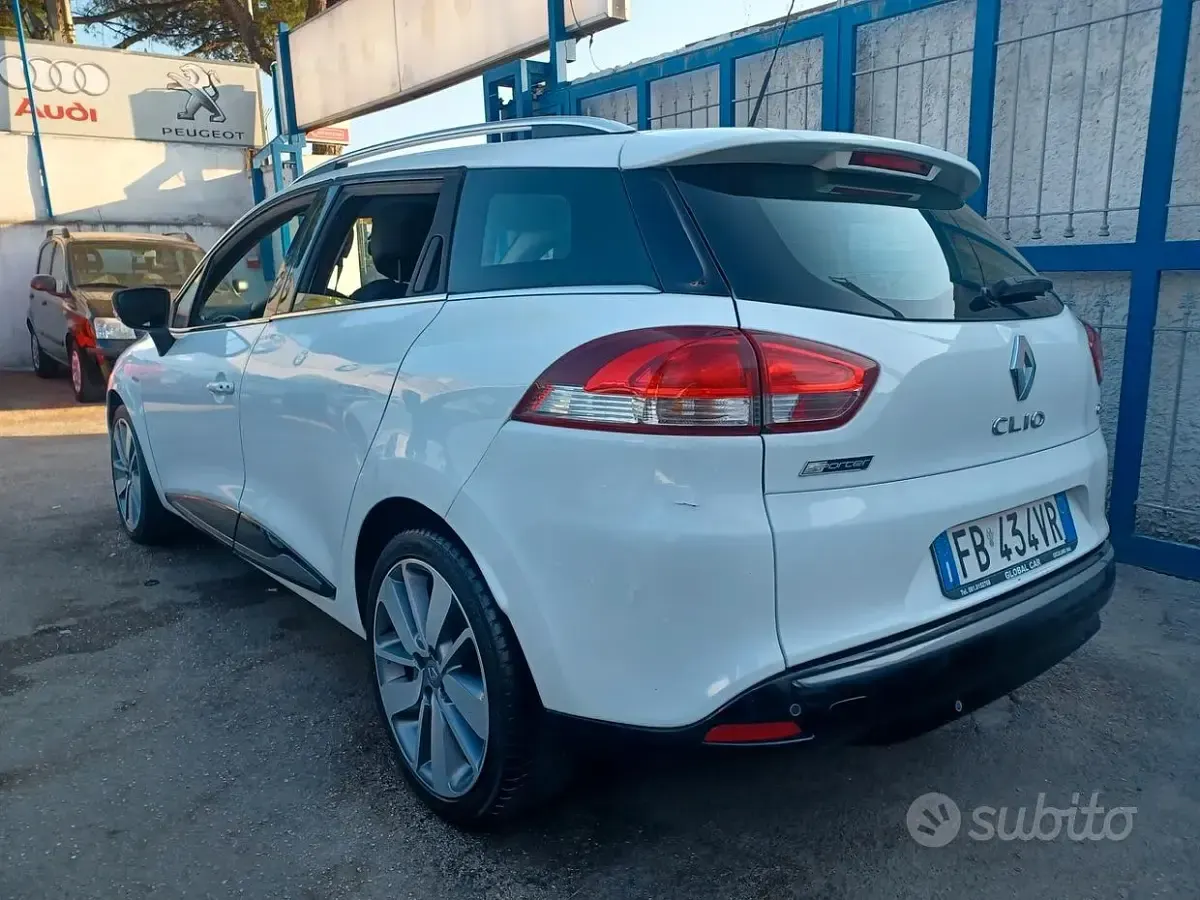 Usata Renault Clio 90 CV (66 kW) 2016 Bianco Station wagon