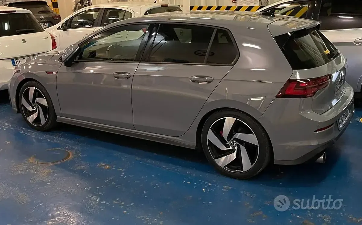 Usata VW Golf VIII 310 CV (228 kW) 2021 Grigio Berlina