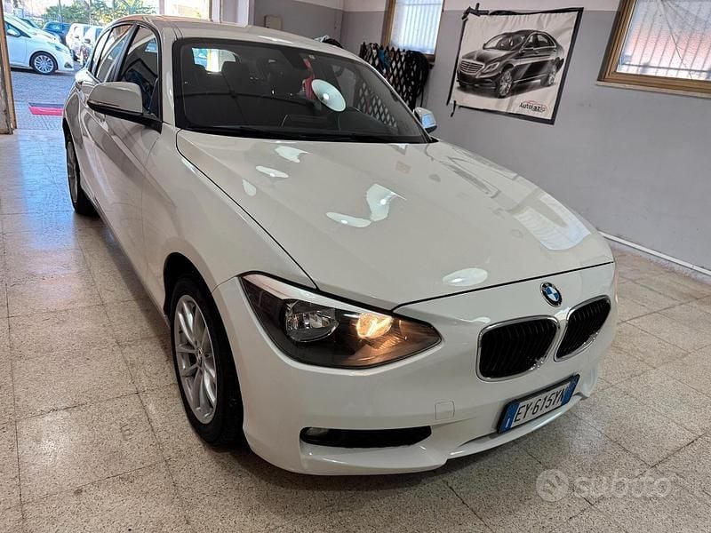 Usata BMW 114 Sport Line 95 CV (69 kW) 2015 Bianco Utilitaria