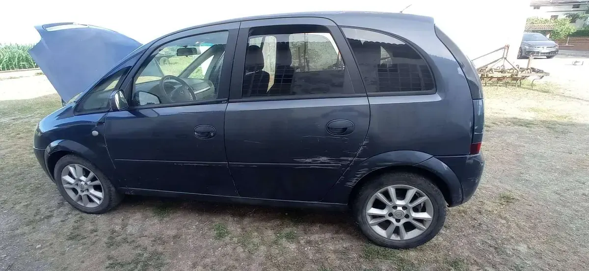 Usata Opel Meriva 101 CV (74 kW) 2007 Grigio Monovolume