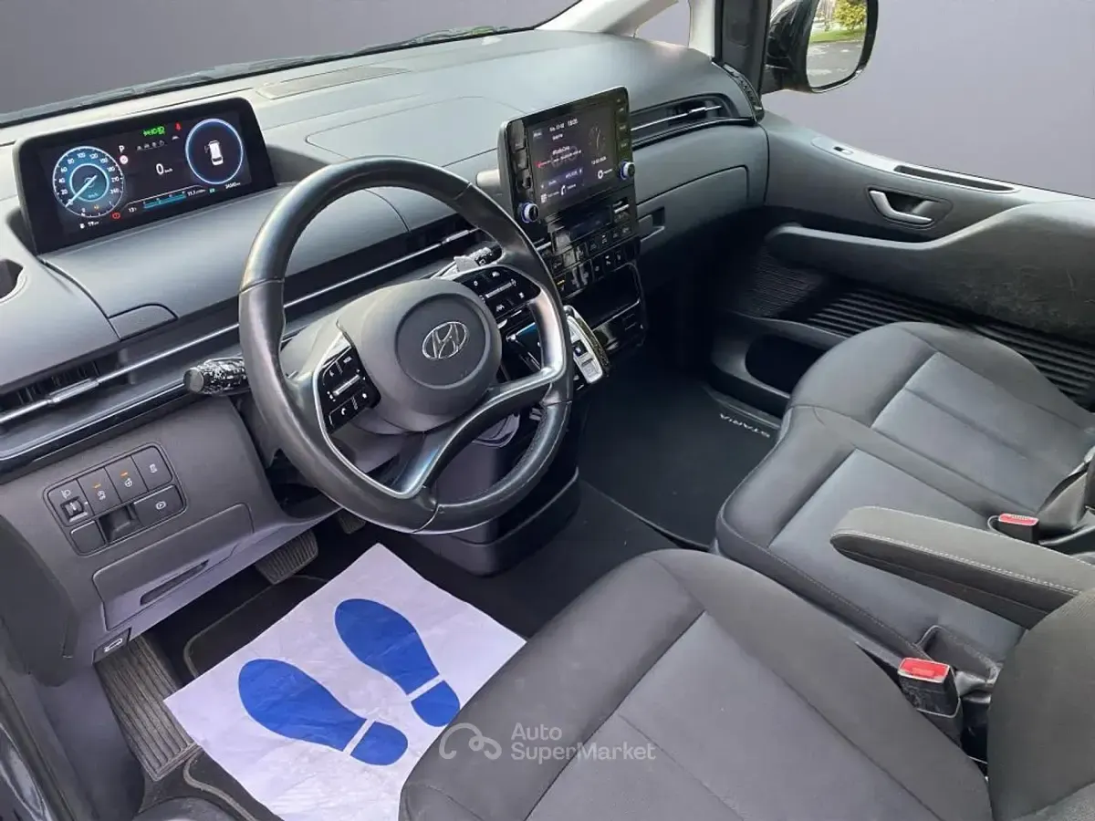 Usata Hyundai Staria 177 CV (130 kW) 2023 Nero Monovolume