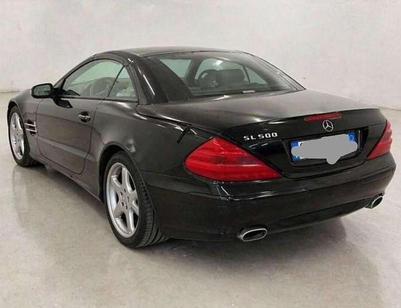 Usata Mercedes SL500 306 CV (225 kW) 2001 Nero Cabrio