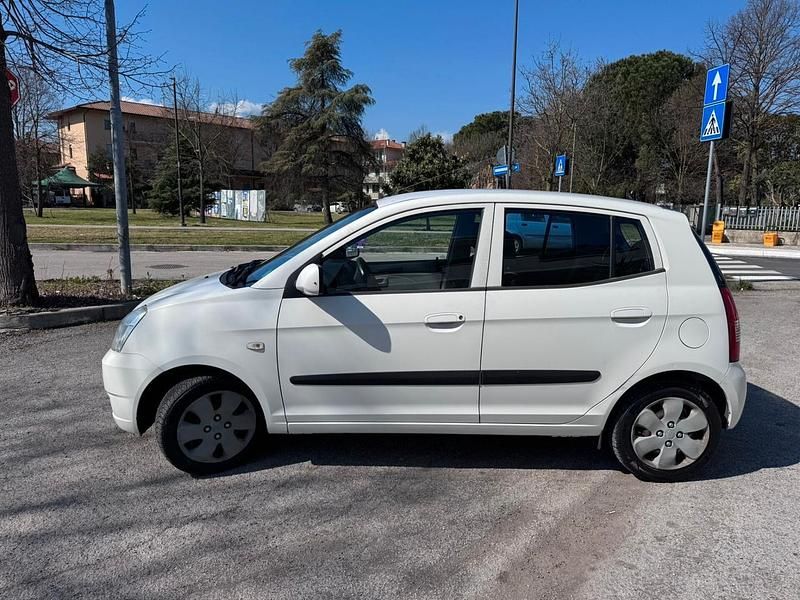 Usata Kia Picanto LX 65 CV (47 kW) 2004 Bianco Utilitaria
