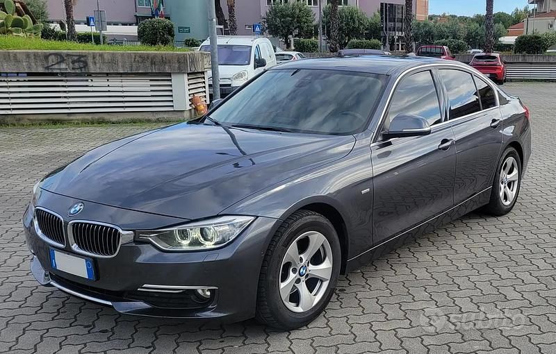 Grigio Usata 2012 BMW 320 Luxury Line Tre volumi | 10.000 € (Buon prezzo) - Immagine 1/1