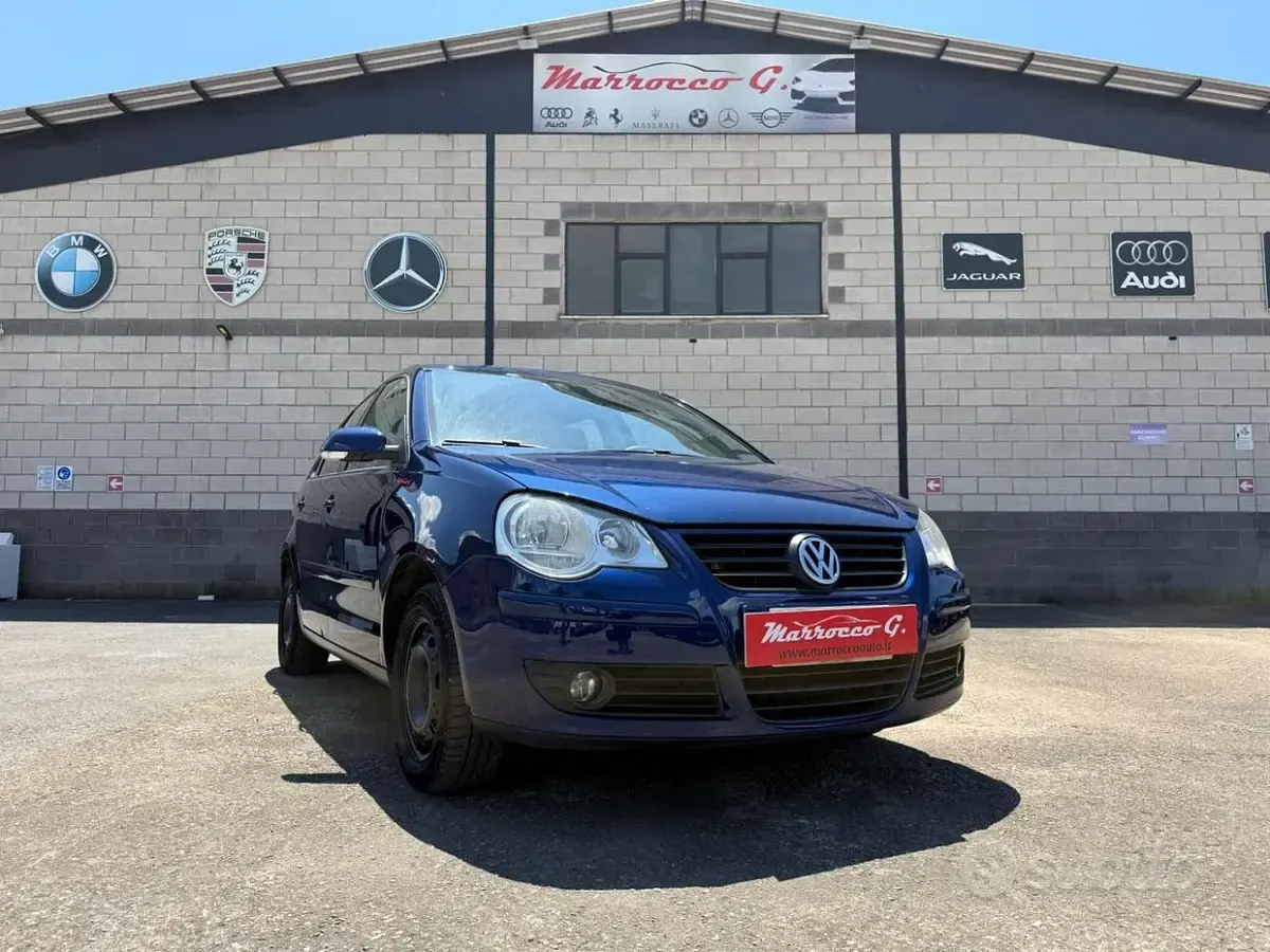 Usata VW Polo Comfortline 80 CV (58 kW) 2005 Blu Utilitaria