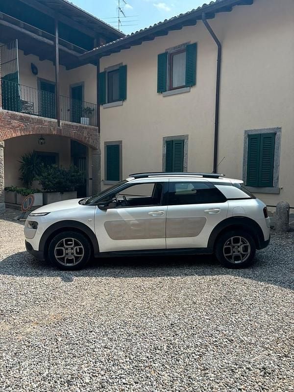 Usata Citroën C4 PureTech 82 CV (60 kW) 2016 Bianco SUV