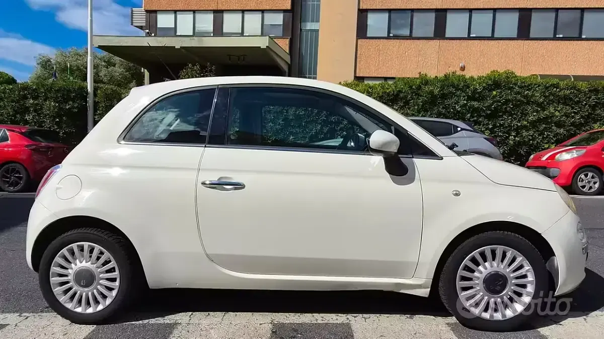 Usata Fiat 500 Lounge 69 CV (50 kW) 2009 Bianco Cabrio
