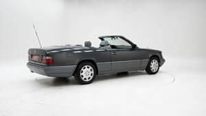 Usata Mercedes E220 150 CV (110 kW) 1994 Altri Cabrio