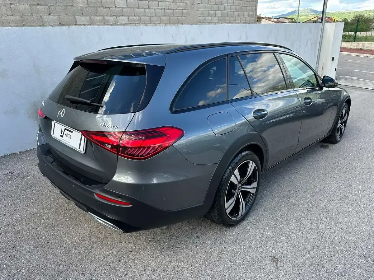 Gebraucht Mercedes C220 Premium 200 PS (147 kW) 2022 Grau Kombi