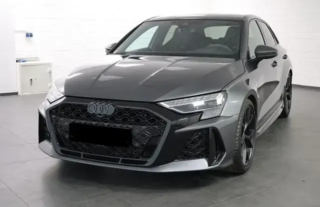 Usata Audi RS3 400 CV (294 kW) 2025 Grigio metallizzato Berlina