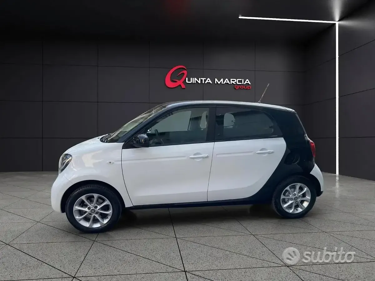 Usata Smart ForFour 71 CV (52 kW) 2018 Bianco Utilitaria