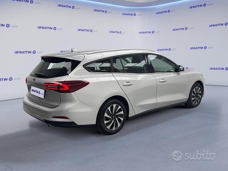Usata Ford Focus Titanium 116 CV (85 kW) 2025 Argento Station wagon