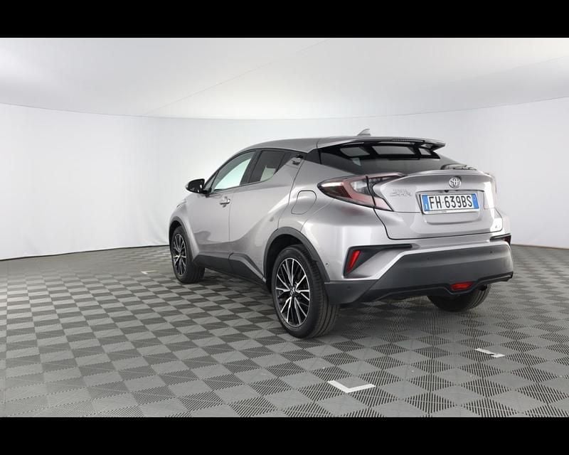 Usata Toyota C-HR Lounge 116 CV (85 kW) 2017 Grigio / pastello SUV