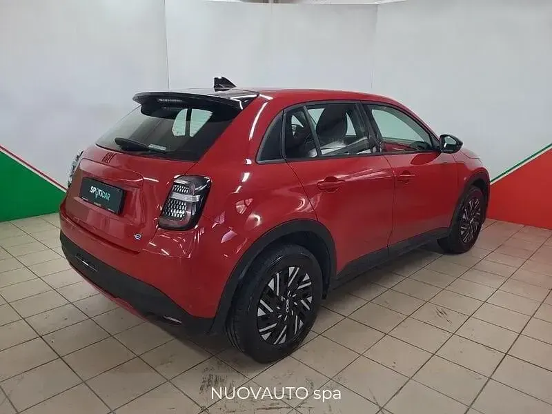 Usata Fiat 600E Red 61 kW (84 CV) 2023 Rosso SUV