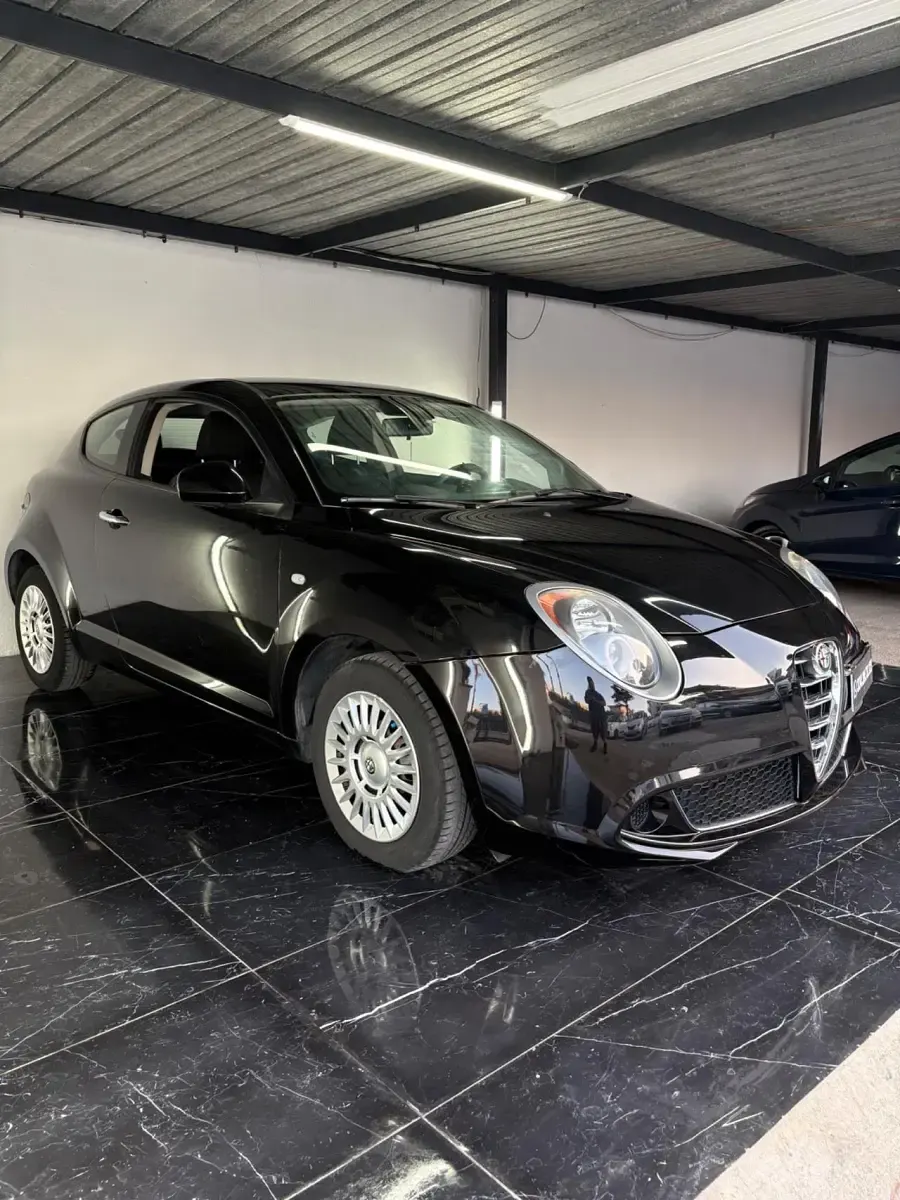 Usata Alfa Romeo MiTo Distinctive 77 CV (56 kW) 2014 Nero Utilitaria