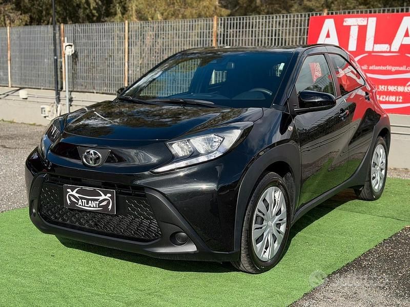 Usata Toyota Aygo X Edition-S 72 CV (52 kW) 2024 Nero SUV