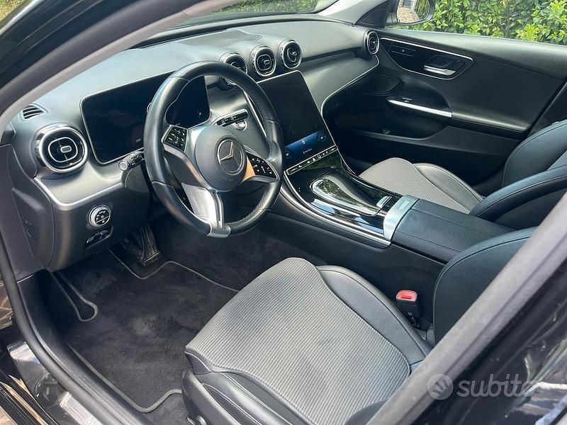 Usata Mercedes C220 200 CV (147 kW) 2022 Nero Berlina