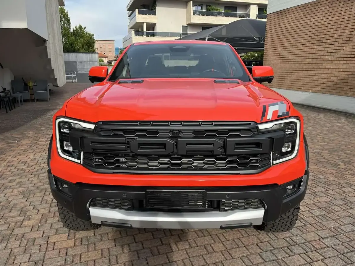 Nuova Ford Ranger Raptor 209 CV (153 kW) 2026 Code orange Pick-up