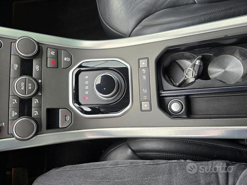 Usata Land Rover Range Rover evoque HSE Dynamic 150 CV (110 kW) 2017 Bianco SUV