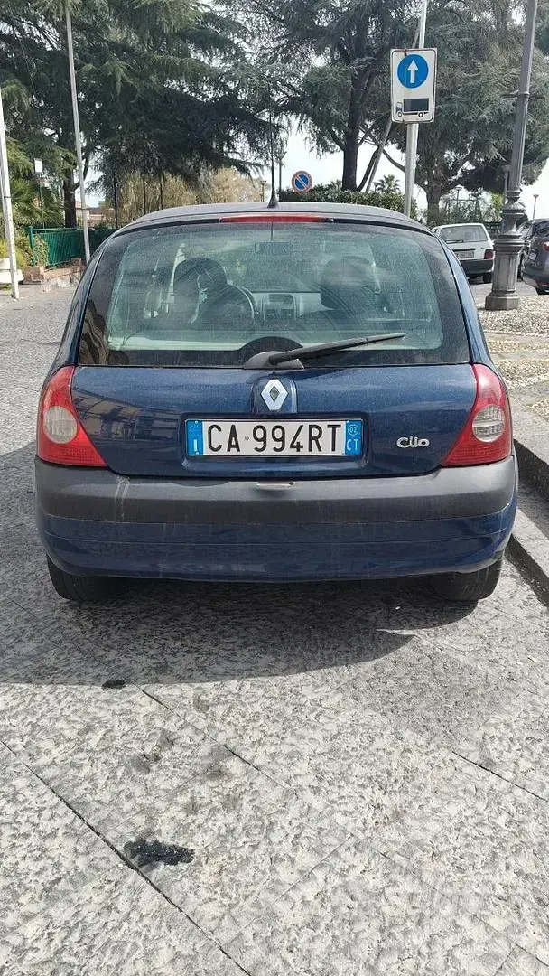 Usata Renault Clio 75 CV (55 kW) 2002 Blu Utilitaria